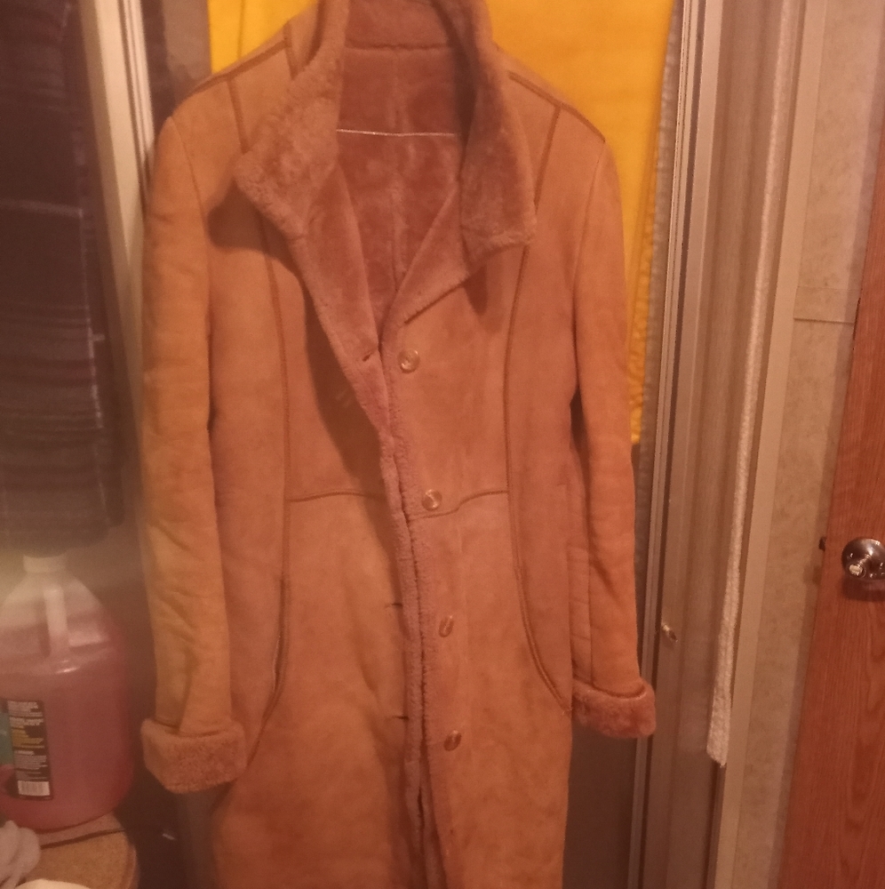 SEARLE WOMEN'S BROWN SUEDE SHEARLING COAT